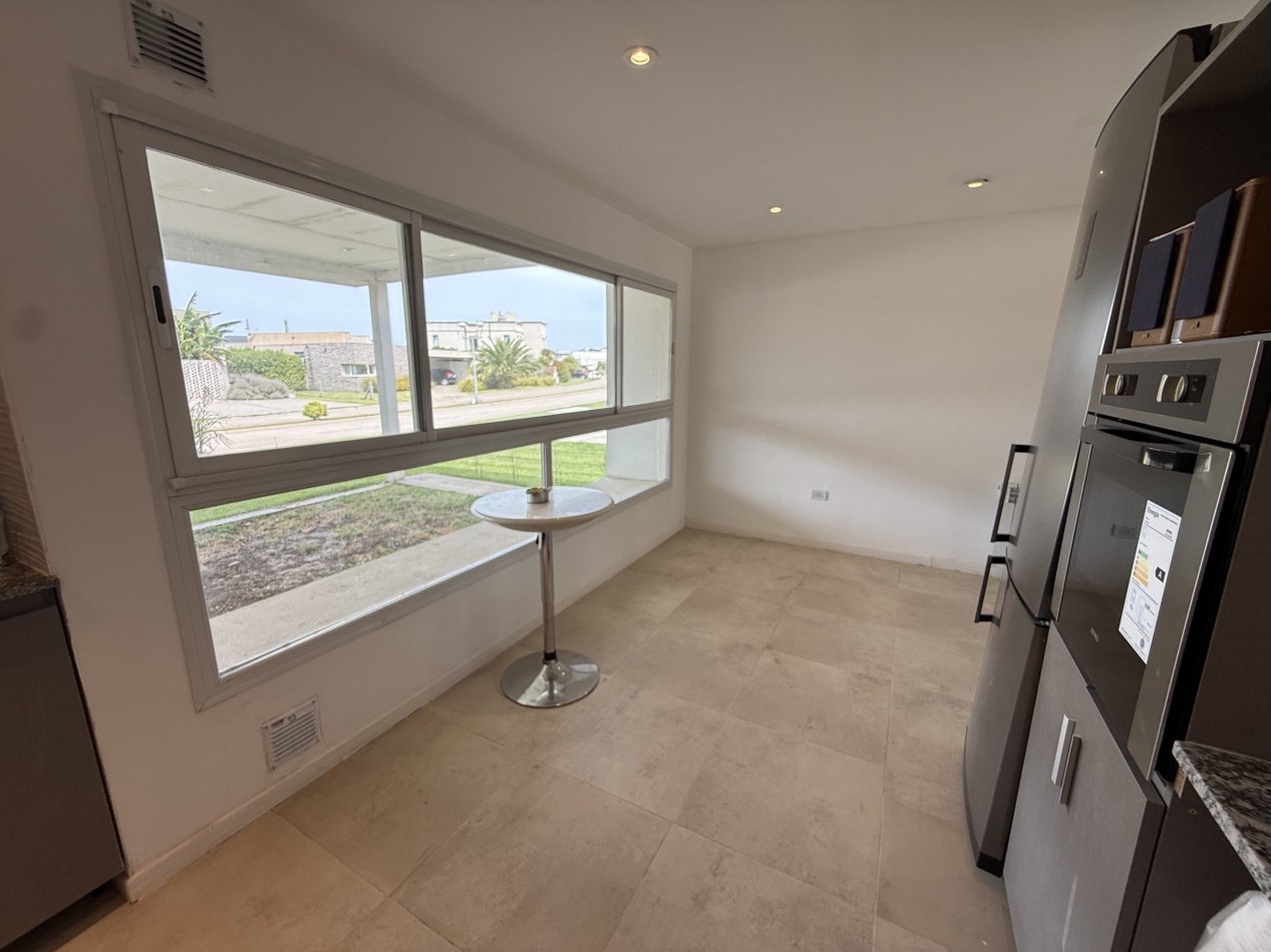 VENTA MODERNA CASA EN BARRIO PRIVADO TIERRAS DEL MAR. MAR DEL PLATA