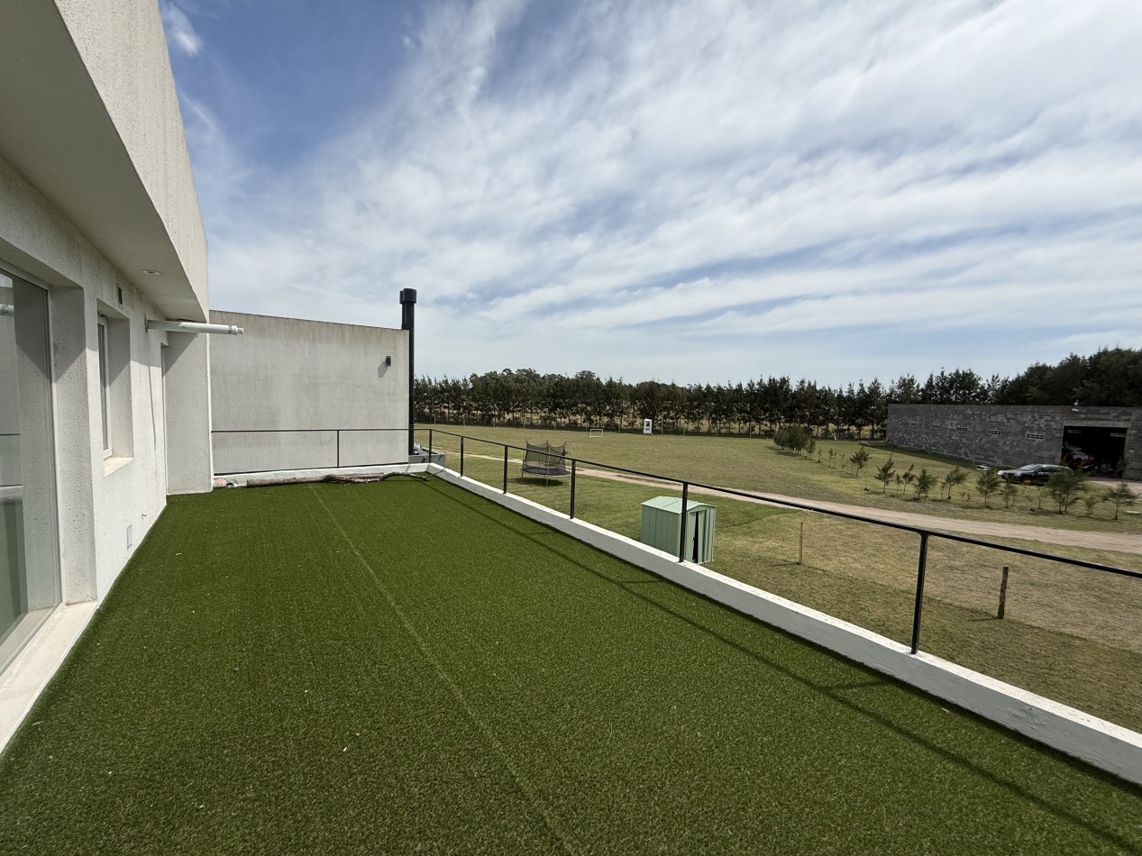 VENTA MODERNA CASA EN BARRIO PRIVADO TIERRAS DEL MAR. MAR DEL PLATA