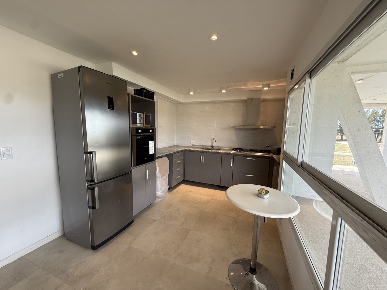 VENTA MODERNA CASA EN BARRIO PRIVADO TIERRAS DEL MAR. MAR DEL PLATA