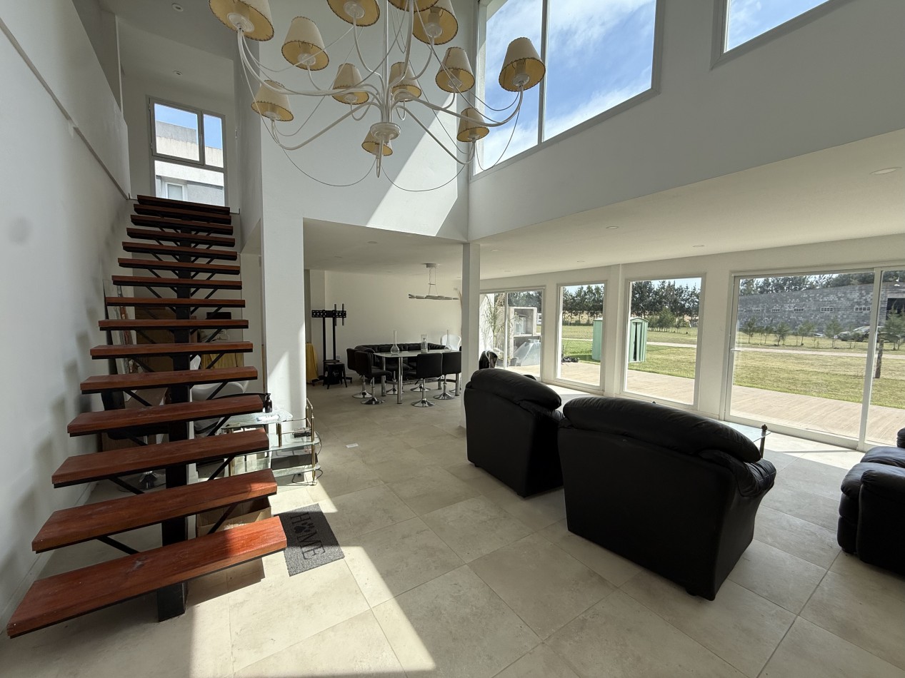 VENTA MODERNA CASA EN BARRIO PRIVADO TIERRAS DEL MAR. MAR DEL PLATA