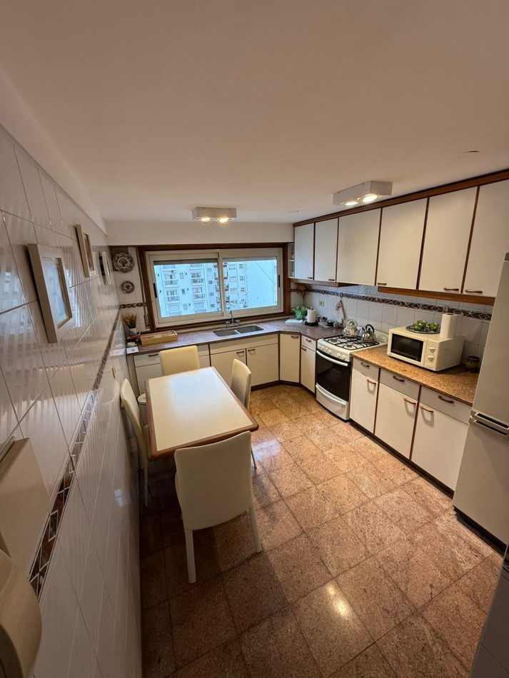 EXCLUSIVO PISO COMPLETO 4 AMBIENTES CON COCHERA Y MONOAMBIENTE - APTO CREDITO. MAR DEL PLATA