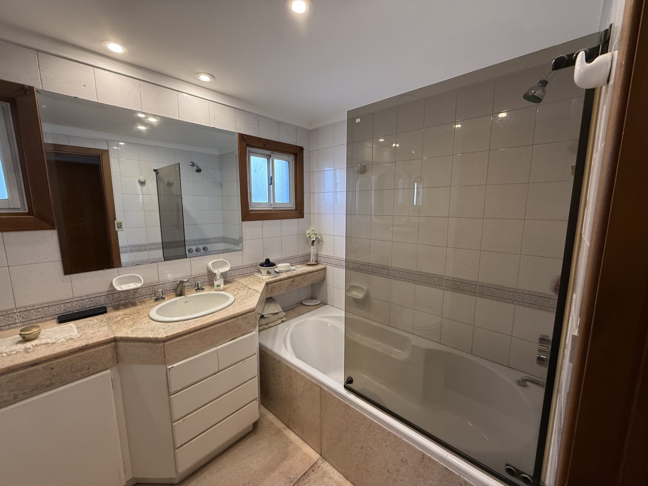 EXCLUSIVO PISO COMPLETO 4 AMBIENTES CON COCHERA Y MONOAMBIENTE - APTO CREDITO. MAR DEL PLATA