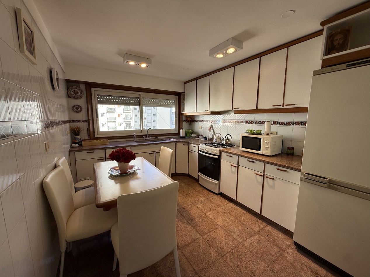 EXCLUSIVO PISO COMPLETO 4 AMBIENTES CON COCHERA Y MONOAMBIENTE - APTO CREDITO. MAR DEL PLATA