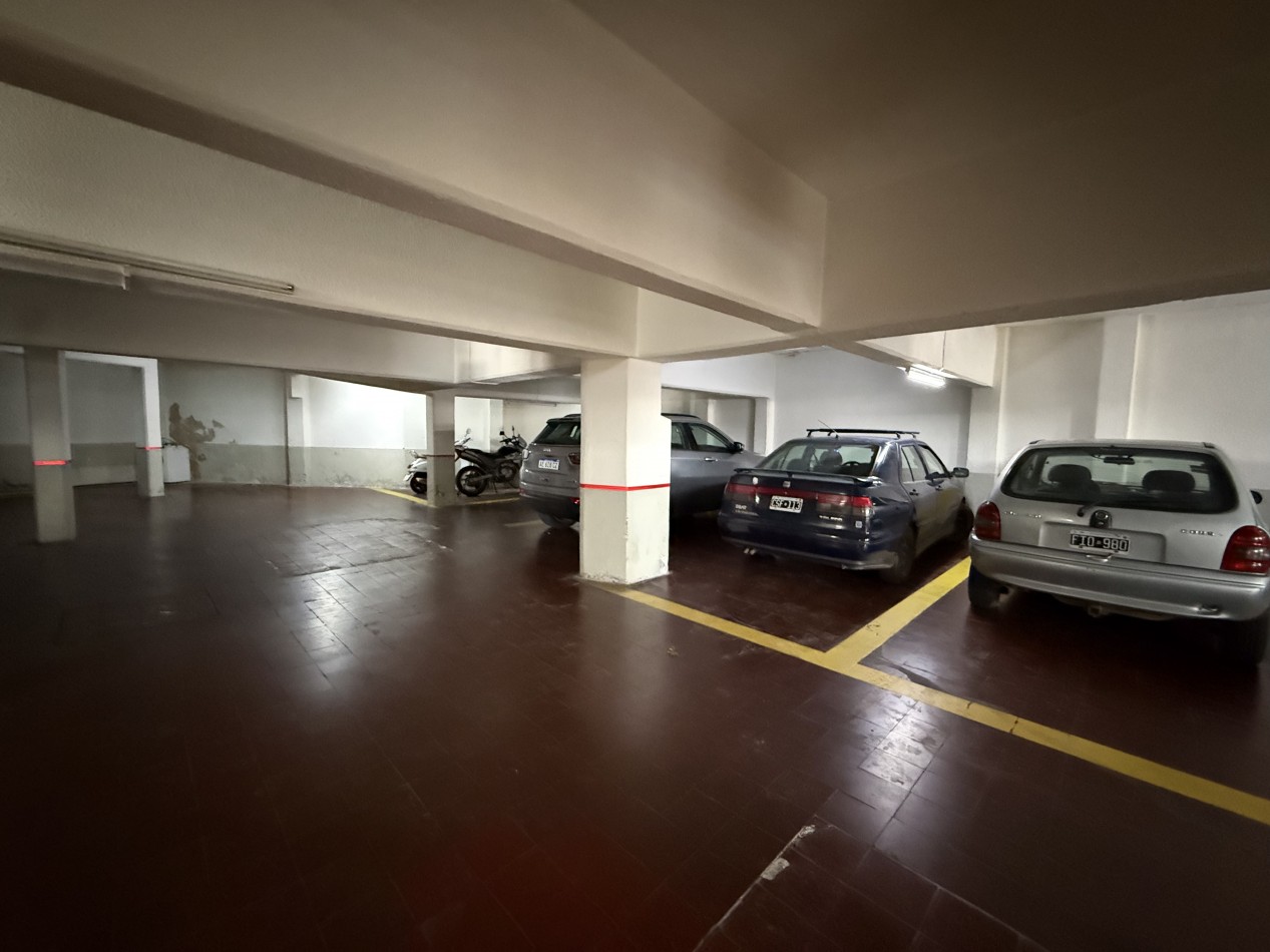 DEPARTAMENTO 3 AMBIENTES CON DEPENDENCIA - PRIMERA LINEA AL MAR - PLAYA CHICA. MAR DEL PLATA 