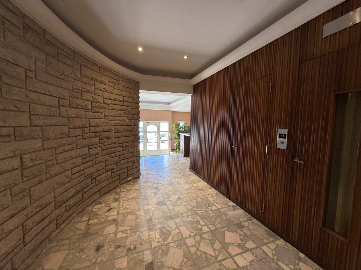 DEPARTAMENTO 3 AMBIENTES CON DEPENDENCIA - PRIMERA LINEA AL MAR - PLAYA CHICA. MAR DEL PLATA 