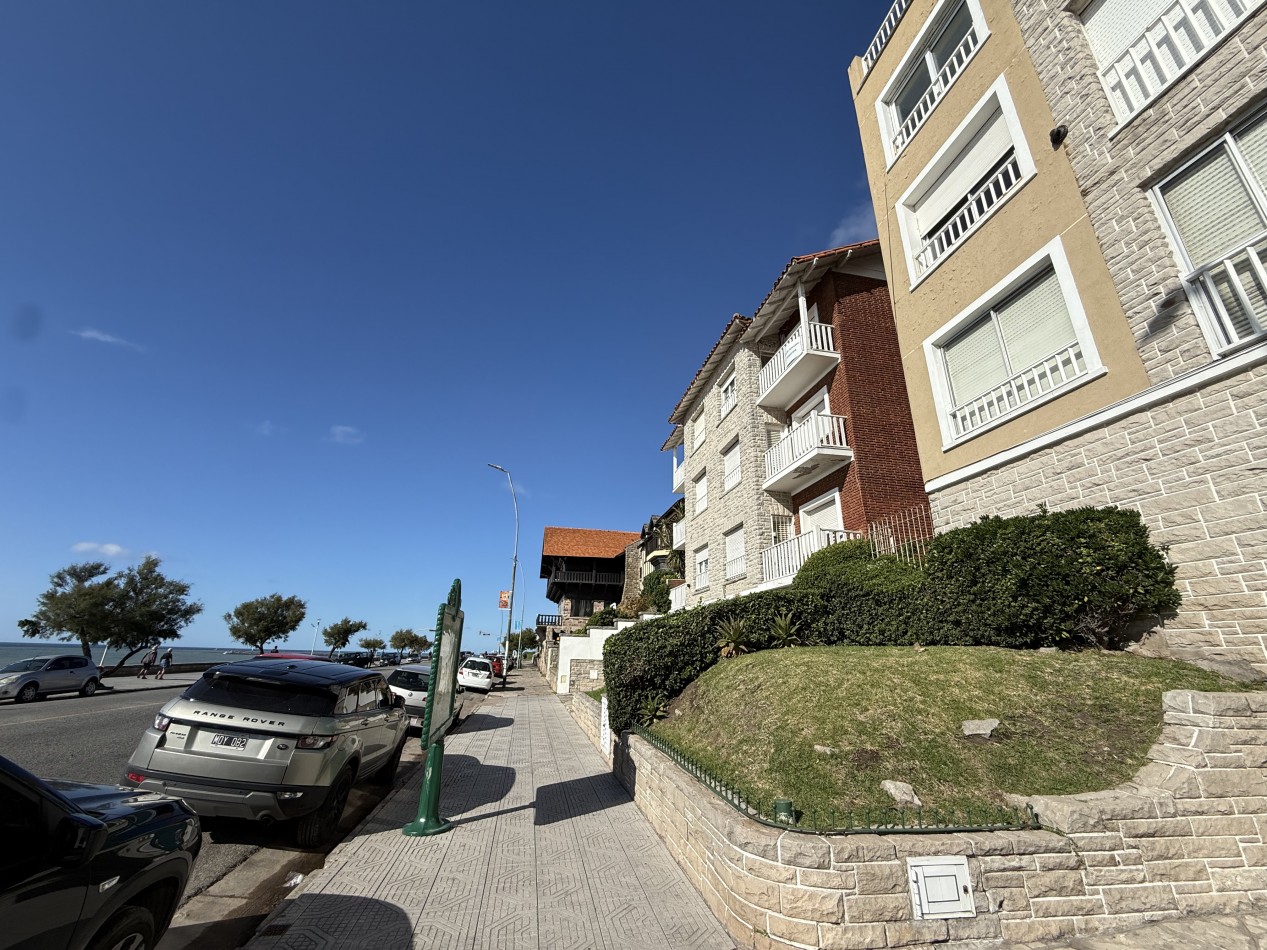 DEPARTAMENTO 3 AMBIENTES CON DEPENDENCIA - PRIMERA LINEA AL MAR - PLAYA CHICA. MAR DEL PLATA 