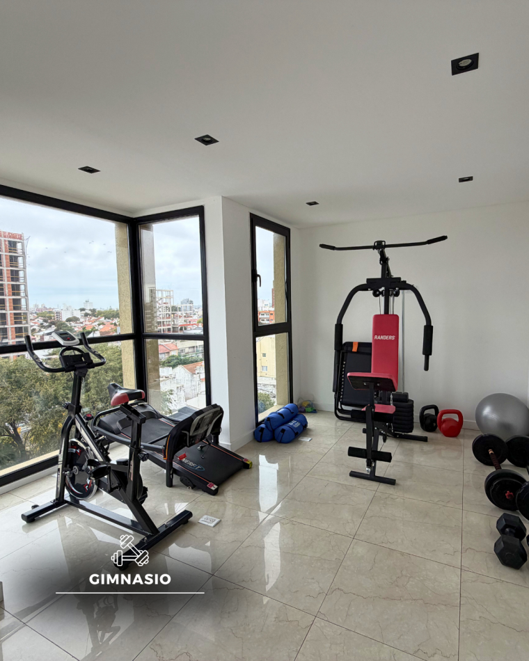 DEPARTAMENTO DE 2 AMBIENTES CON COCHERA, BAULERA Y OFICINA PRIVADA. BARRIO SAN JOSE