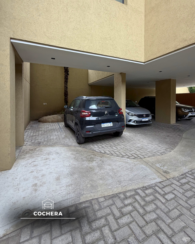 DEPARTAMENTO DE 2 AMBIENTES CON COCHERA, BAULERA Y OFICINA PRIVADA. BARRIO SAN JOSE