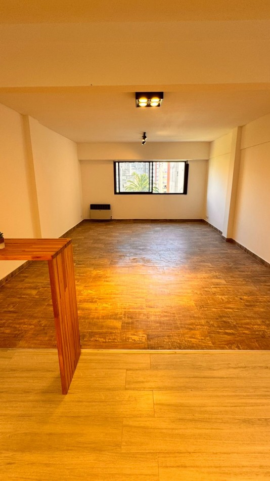 VENTA DEPARTAMENTO 3 AMBIENTES TOTALMENTE RECICLADO - ZONA PLAZA COLON. MAR DEL PLATA