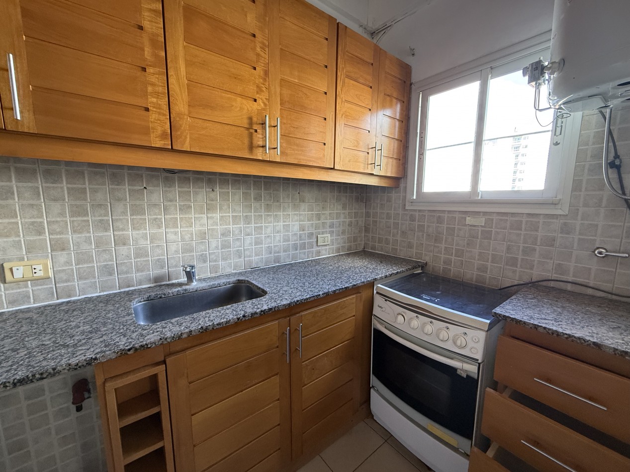 VENTA DEPARTAMENTO 3 AMBIENTES CON BALCON EN CHAUVIN - APTO A CREDITO Y APTO PROFESIONAL. MAR DEL PLATA 