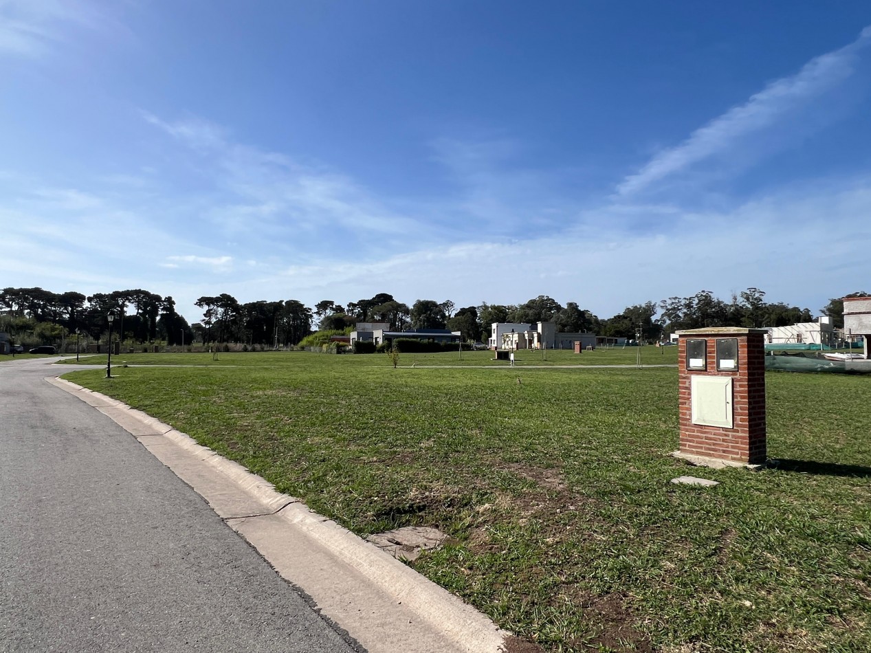 LOTE EN VENTA  - BARRIO PRIVADO ARENAS CHICO - EXCLUSIVIDAD Y ENTORNO NATURAL 