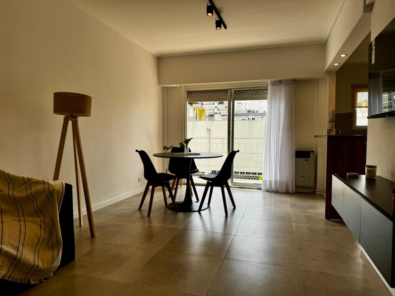 DEPTO 2 AMBIENTES CON BALCON Y COCHERA - APTO CREDITO - ZONA PLAZA MITRE. MAR DEL PLATA