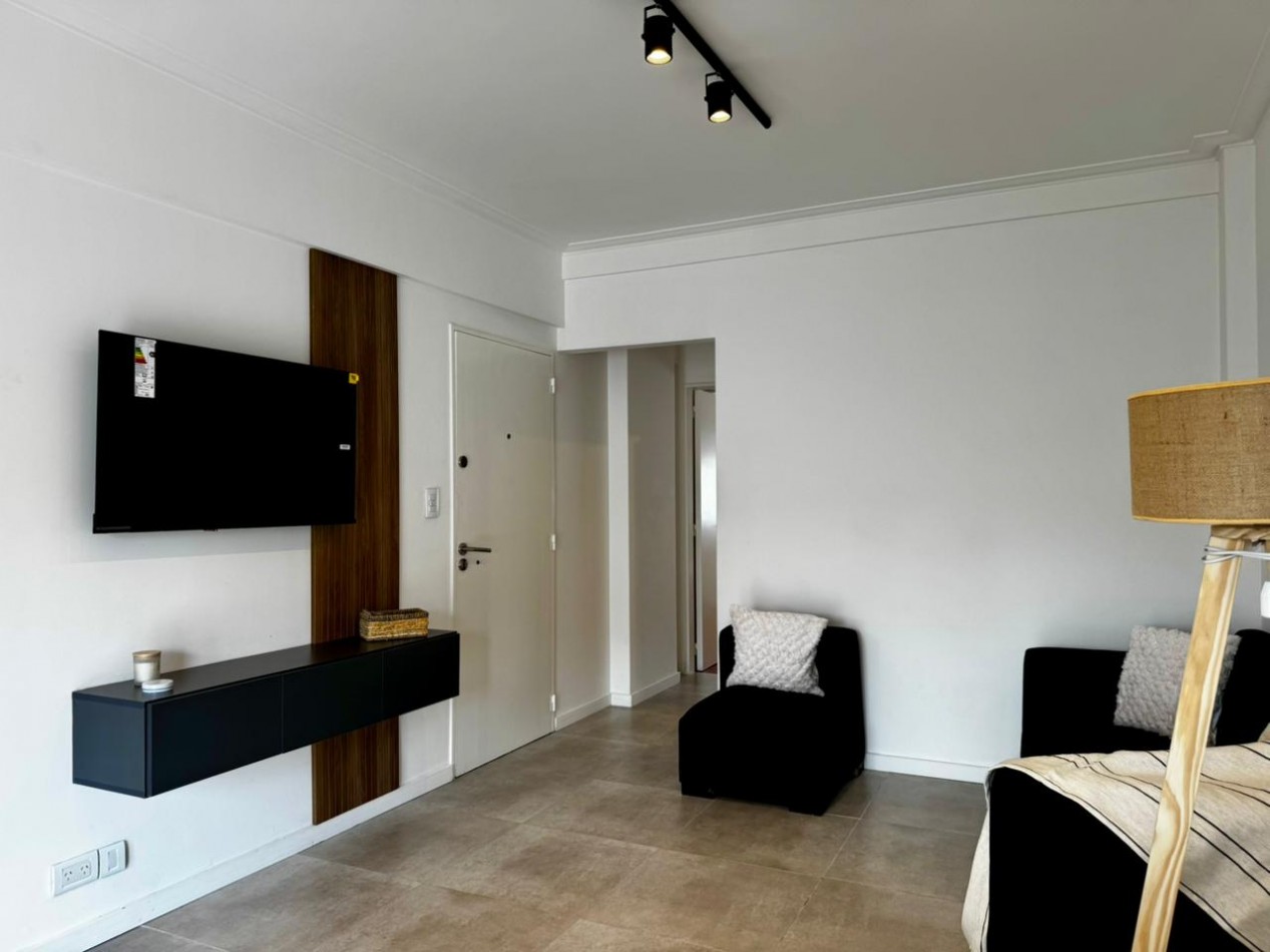 DEPTO 2 AMBIENTES CON BALCON Y COCHERA - APTO CREDITO - ZONA PLAZA MITRE. MAR DEL PLATA