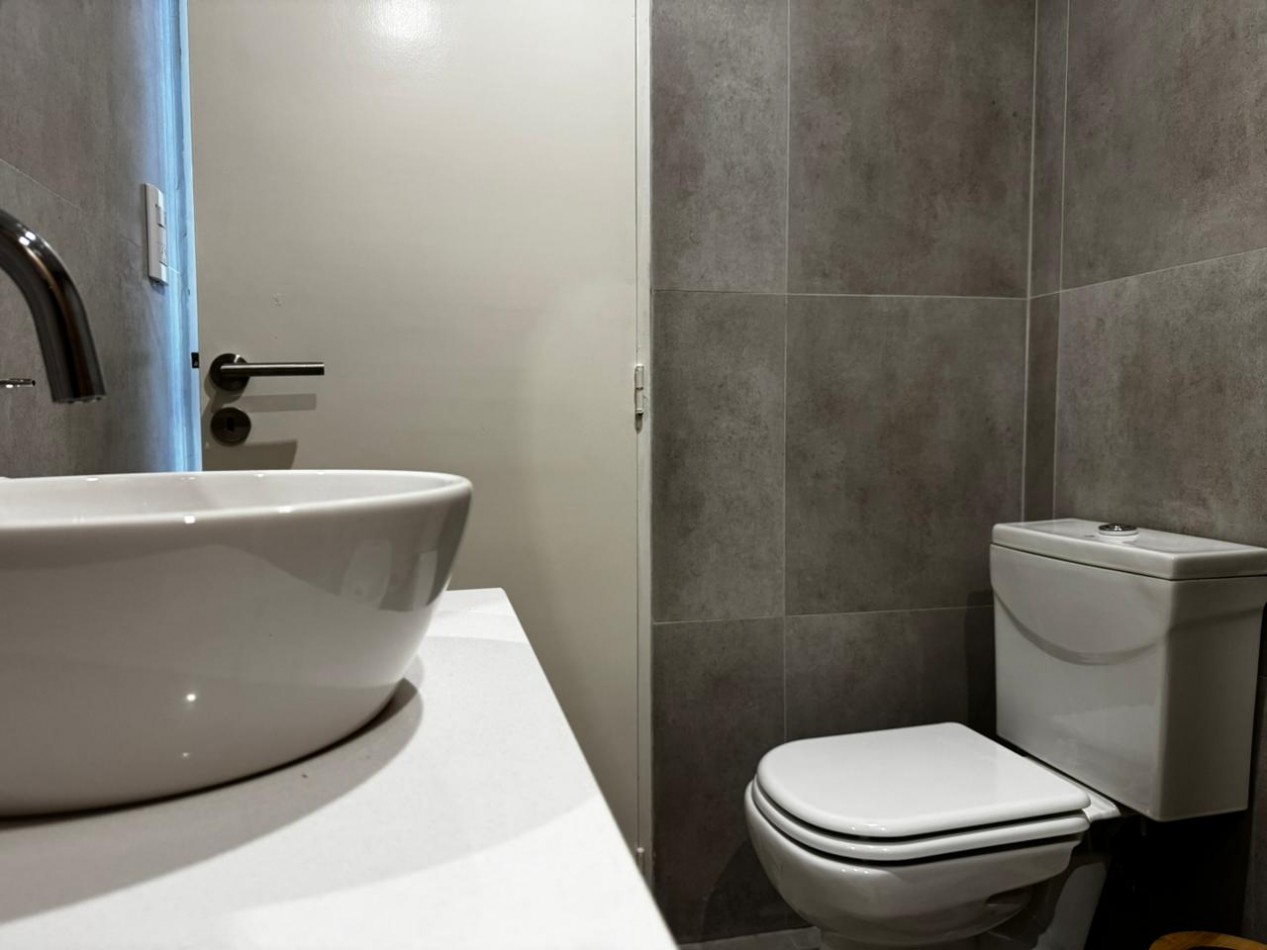 DEPTO 2 AMBIENTES CON BALCON Y COCHERA - APTO CREDITO - ZONA PLAZA MITRE. MAR DEL PLATA