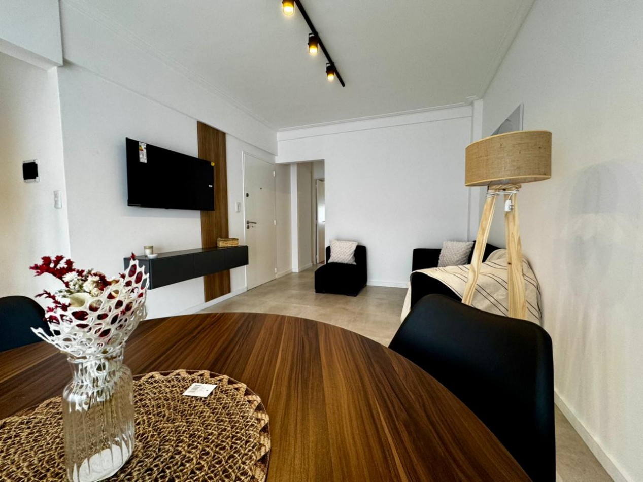 DEPTO 2 AMBIENTES CON BALCON Y COCHERA - APTO CREDITO - ZONA PLAZA MITRE. MAR DEL PLATA