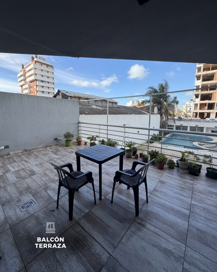 PISO DE CUATRO AMBIENTES CON COCHERA, DOS BAULERAS, PISCINA Y QUINCHO EN CHAUVIN. MAR DEL PLATA 