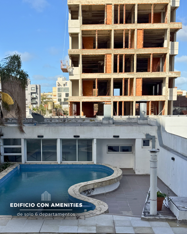 PISO DE CUATRO AMBIENTES CON COCHERA, DOS BAULERAS, PISCINA Y QUINCHO EN CHAUVIN. MAR DEL PLATA 