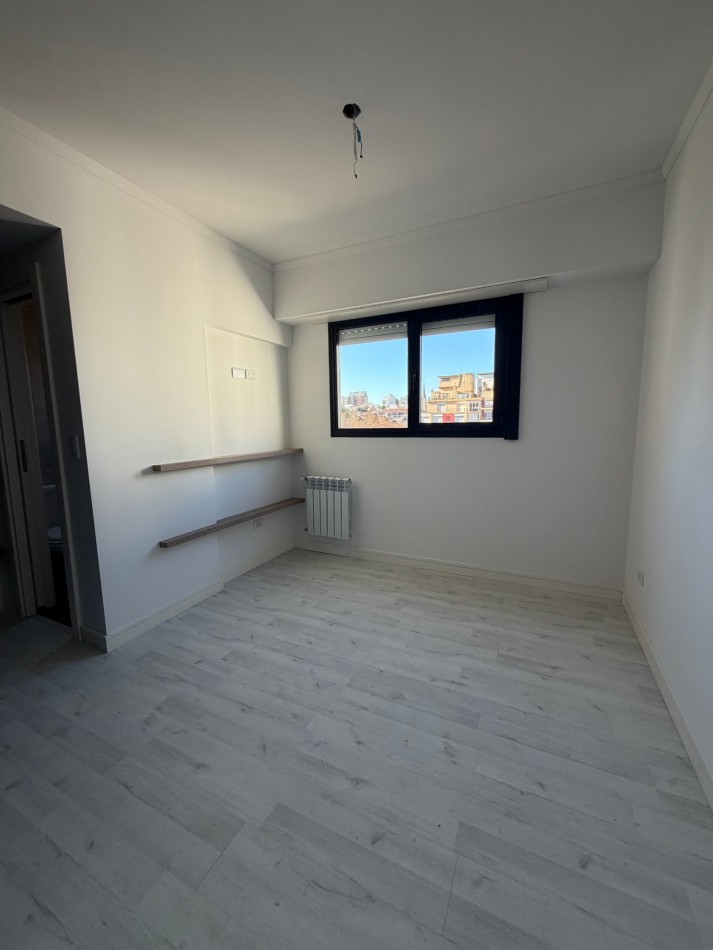 VENTA SEMIPISO DE 3 AMBIENTES EN ZONA GUEMES. MAR DEL PLATA