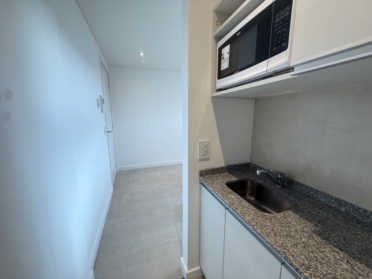 ALQUILER OFICINA COMERCIAL SIN EXPENSAS SOBRE AV. JUAN B JUSTO. MAR DEL PLATA