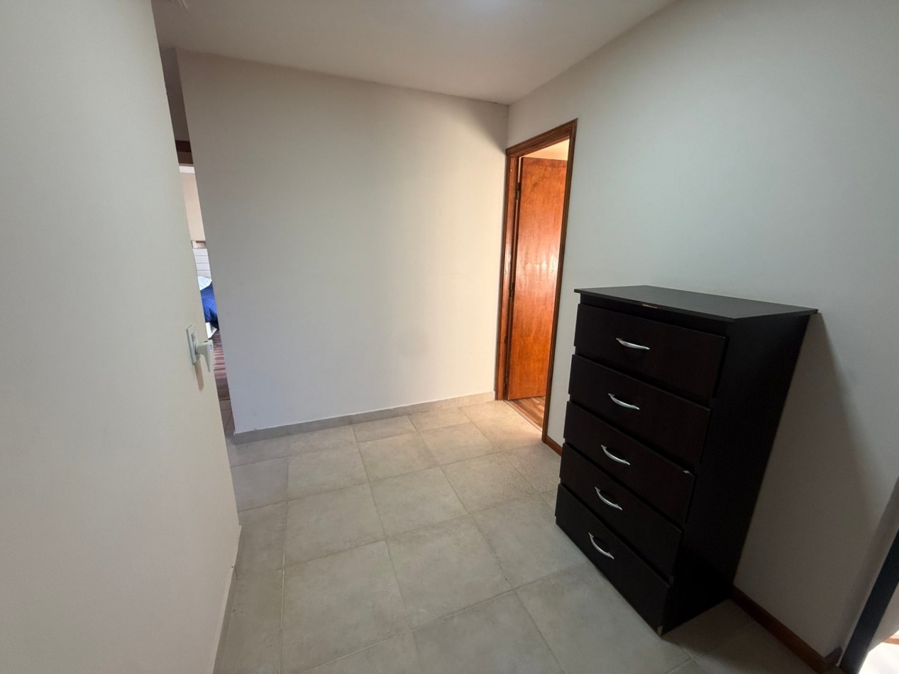 VENTA MODERNA CASA 4 AMBIENTES - APTA A CREDITO - BARRIO EL MARTILLO