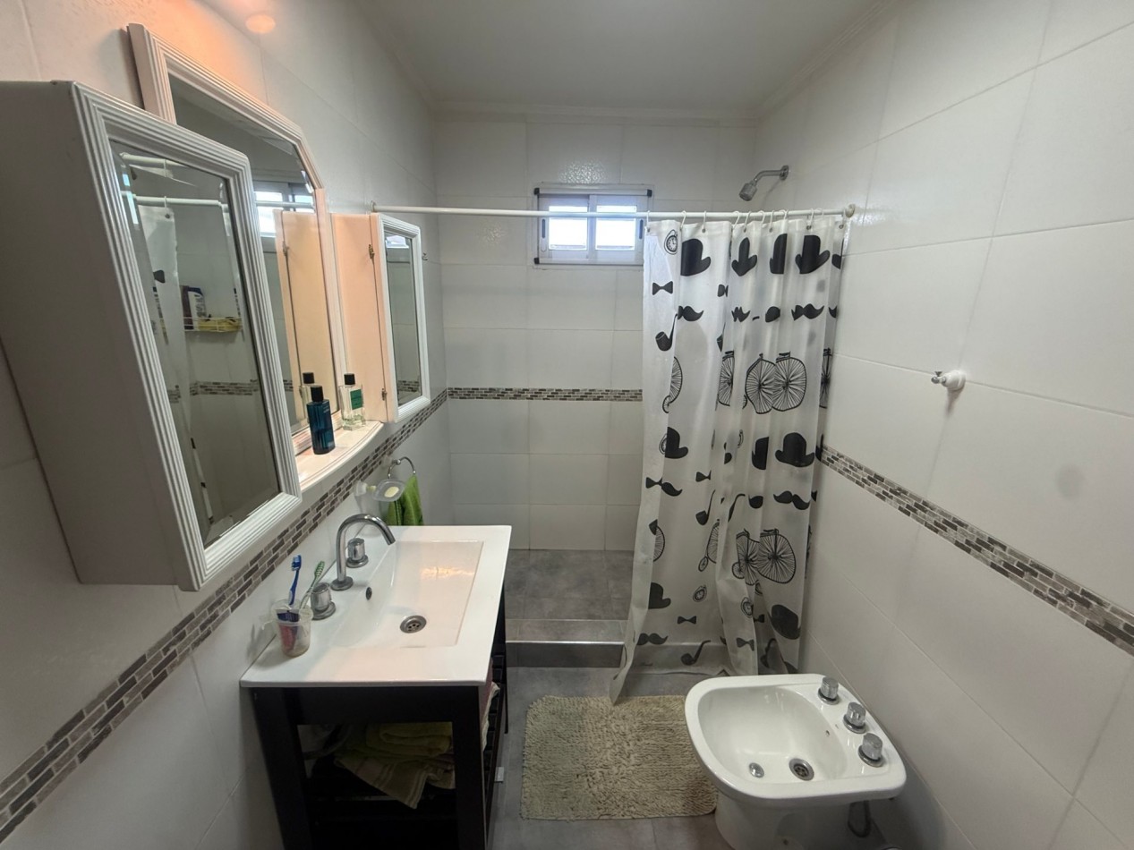 VENTA MODERNA CASA 4 AMBIENTES - APTA A CREDITO - BARRIO EL MARTILLO