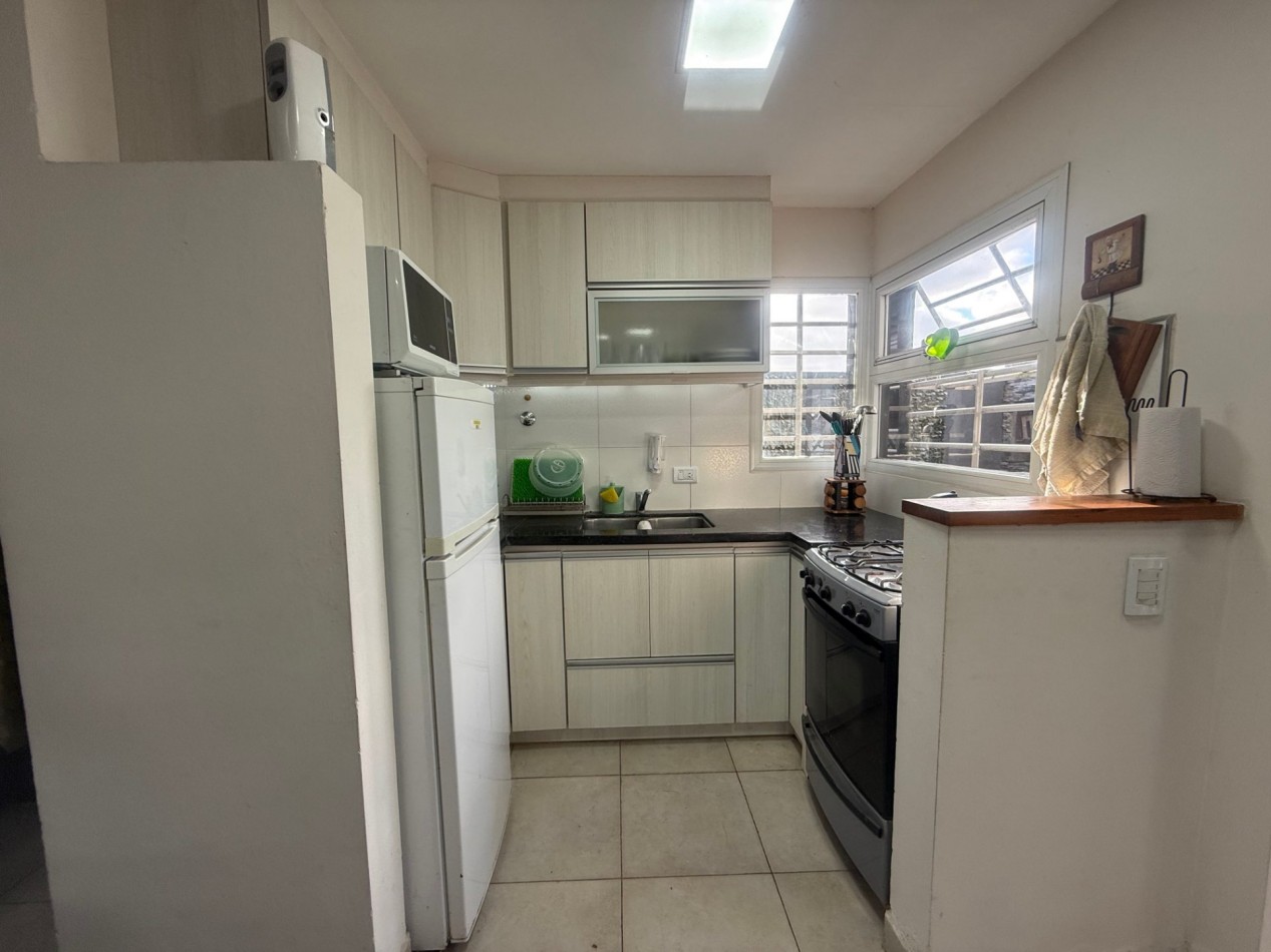 VENTA MODERNA CASA 4 AMBIENTES - APTA A CREDITO - BARRIO EL MARTILLO