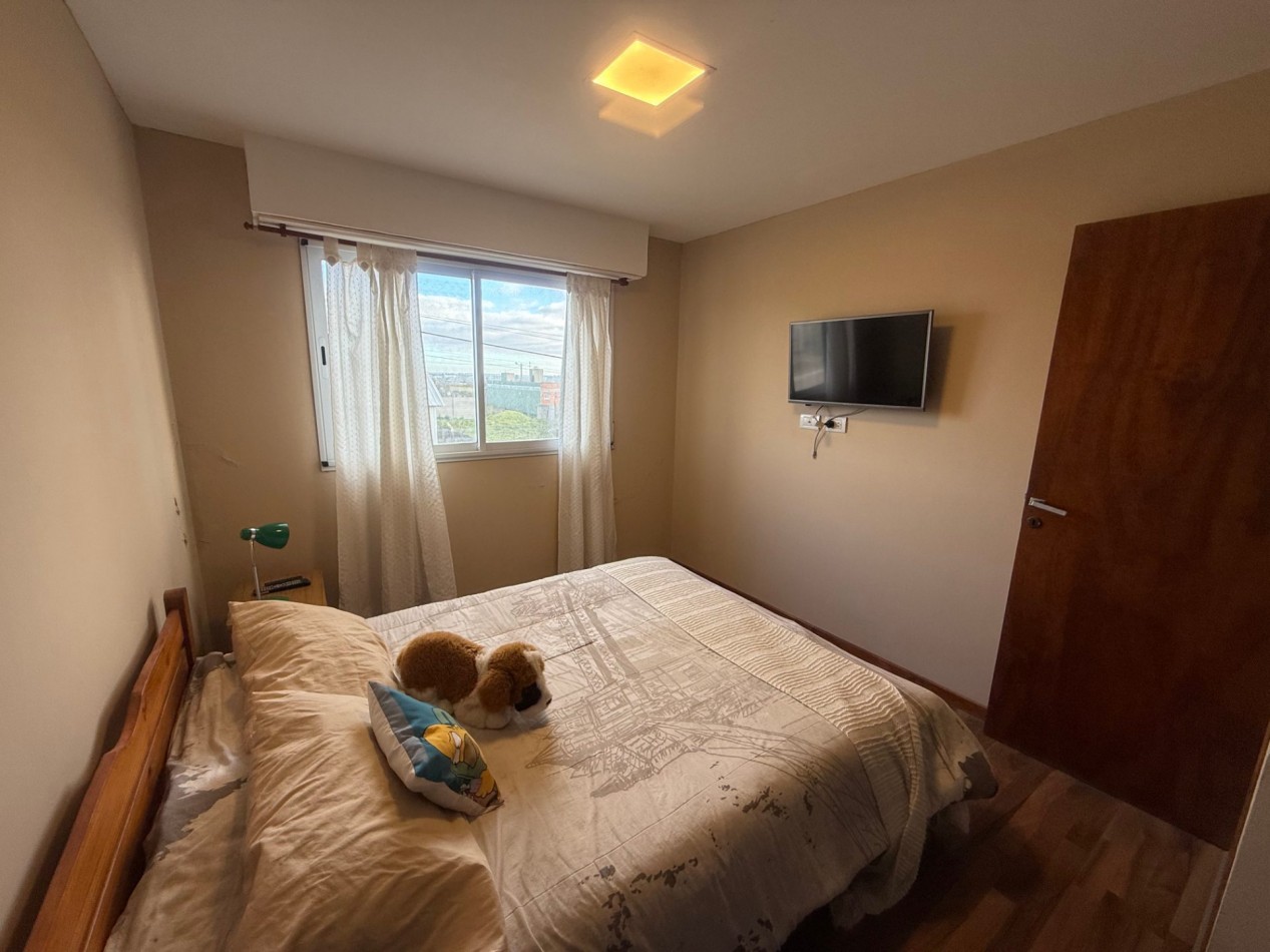 VENTA MODERNA CASA 4 AMBIENTES - APTA A CREDITO - BARRIO EL MARTILLO