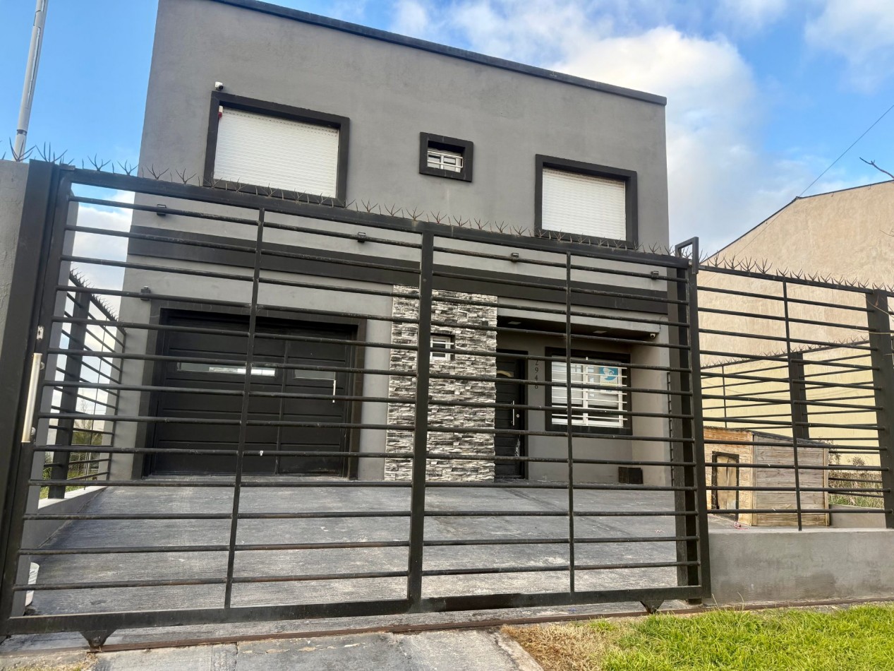 VENTA MODERNA CASA 4 AMBIENTES - APTA A CREDITO - BARRIO EL MARTILLO