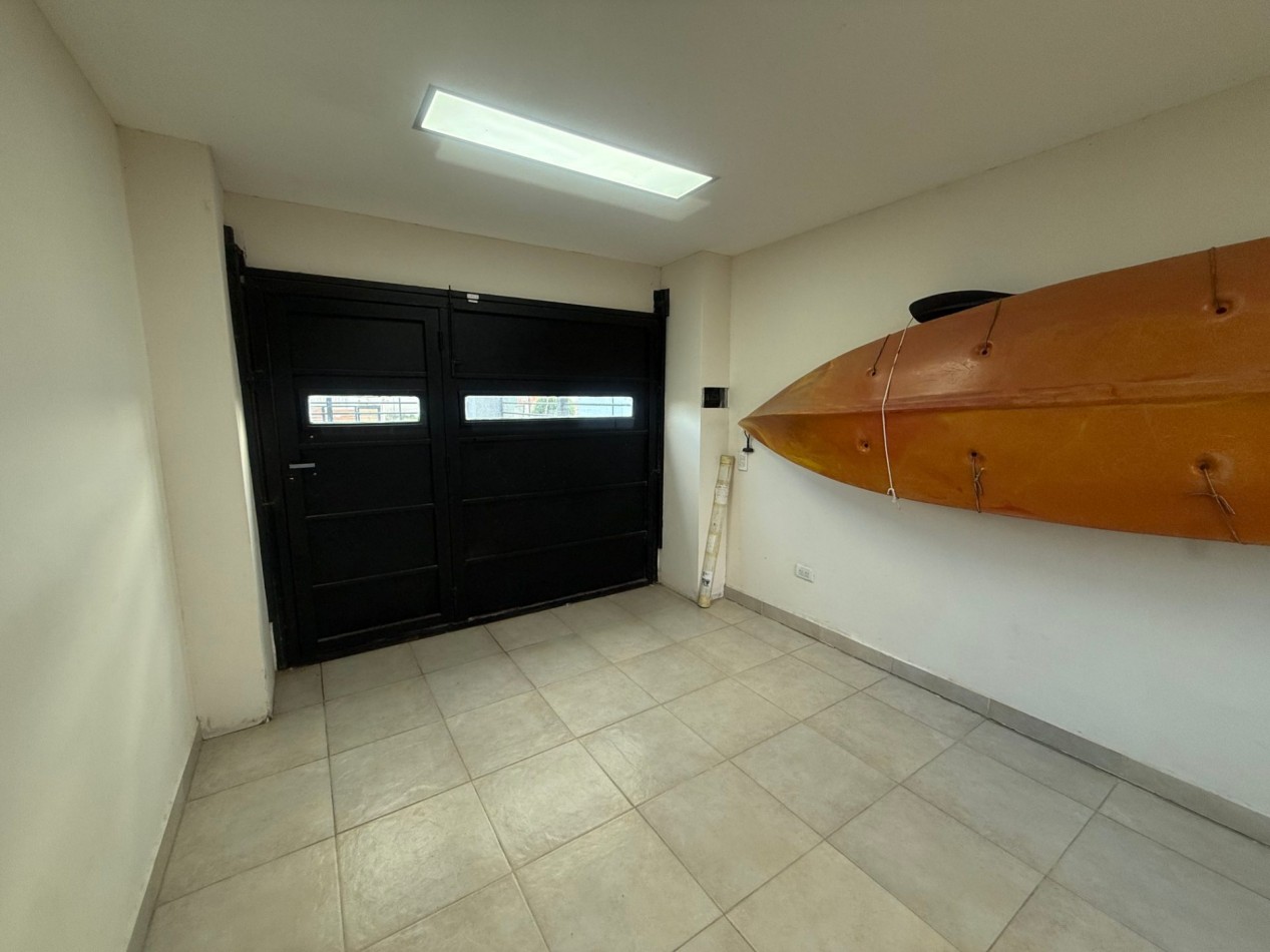 VENTA MODERNA CASA 4 AMBIENTES - APTA A CREDITO - BARRIO EL MARTILLO