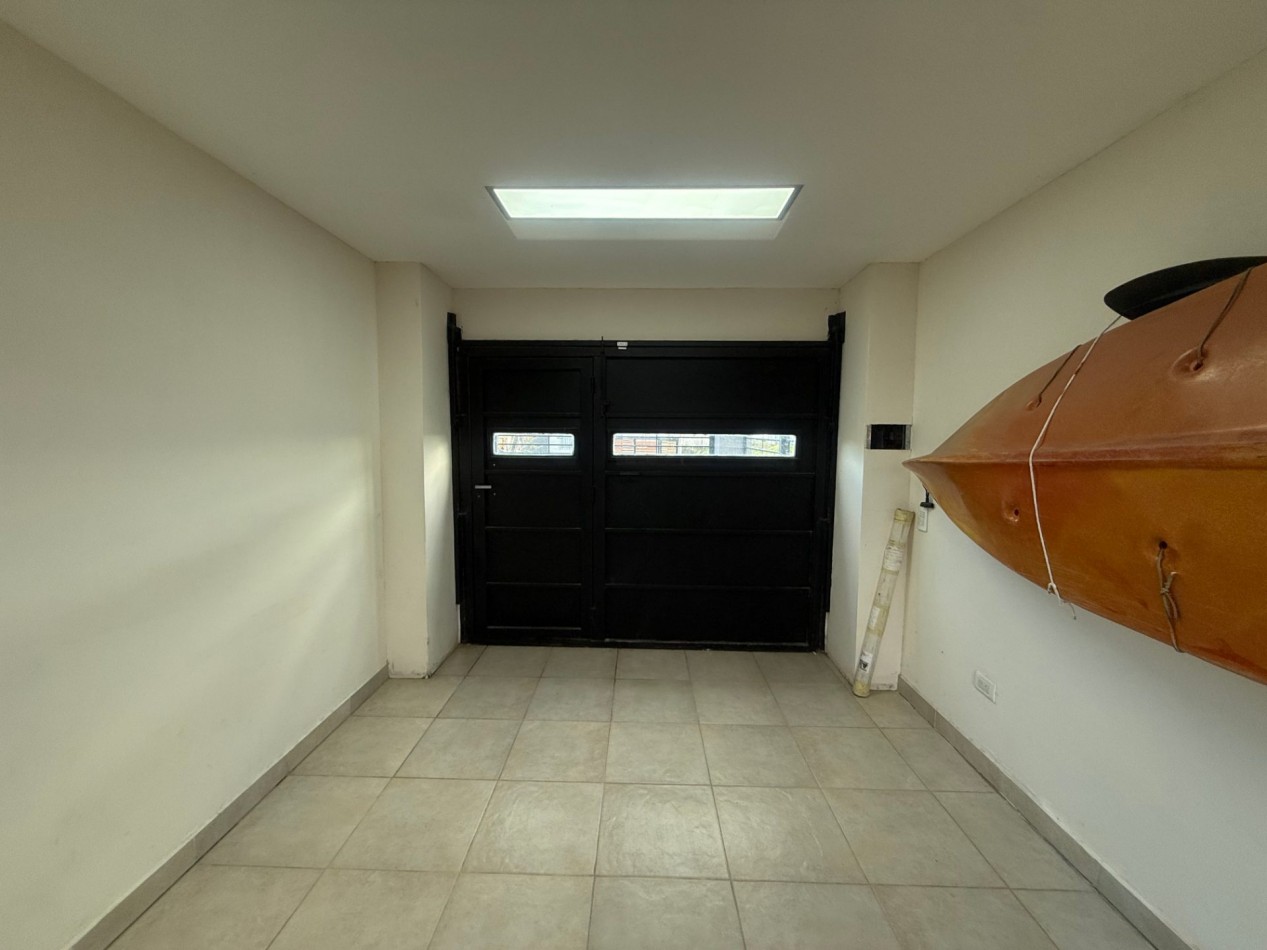 VENTA MODERNA CASA 4 AMBIENTES - APTA A CREDITO - BARRIO EL MARTILLO