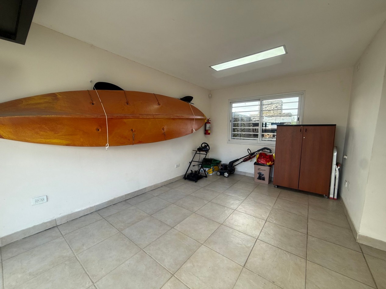 VENTA MODERNA CASA 4 AMBIENTES - APTA A CREDITO - BARRIO EL MARTILLO