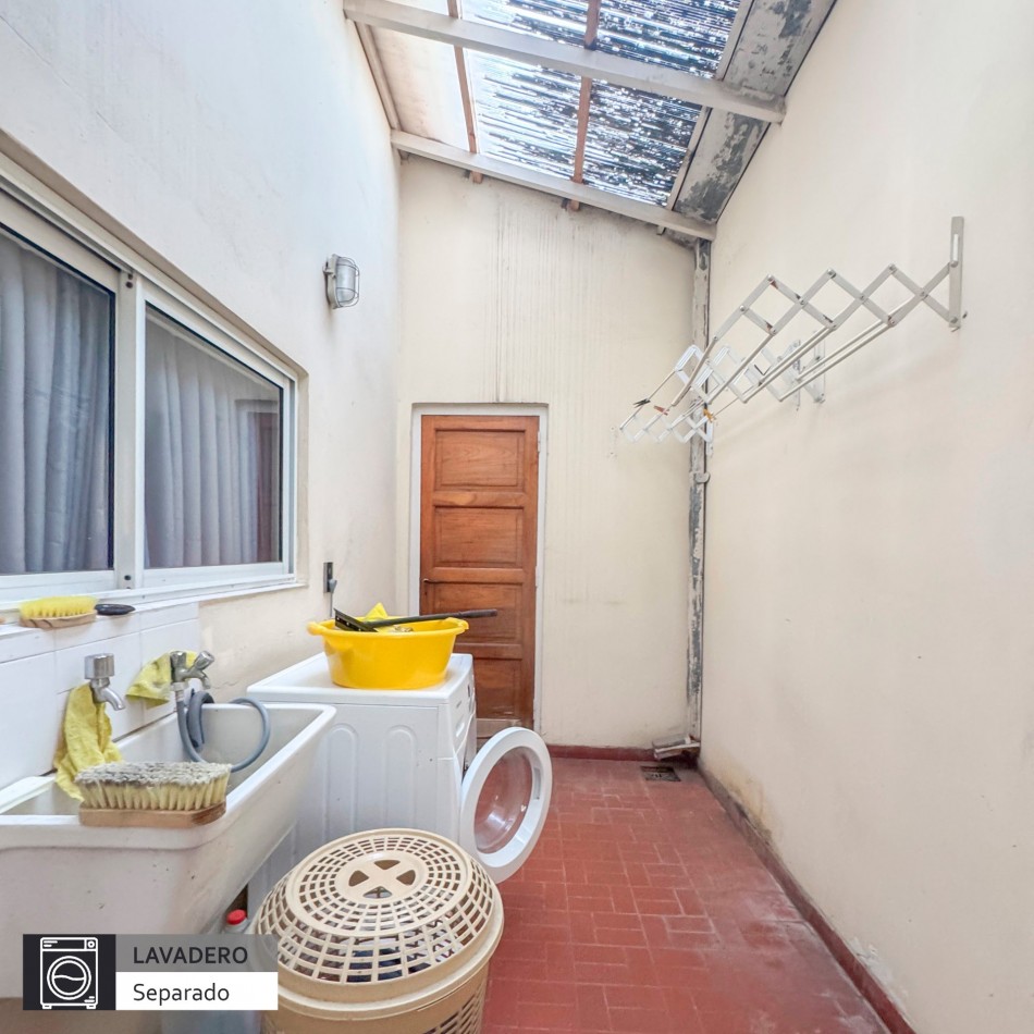 CASA EN VENTA 4 AMBIENTES CON PLAYROOM APTA CREDITO - BARRIO SAN JOSE