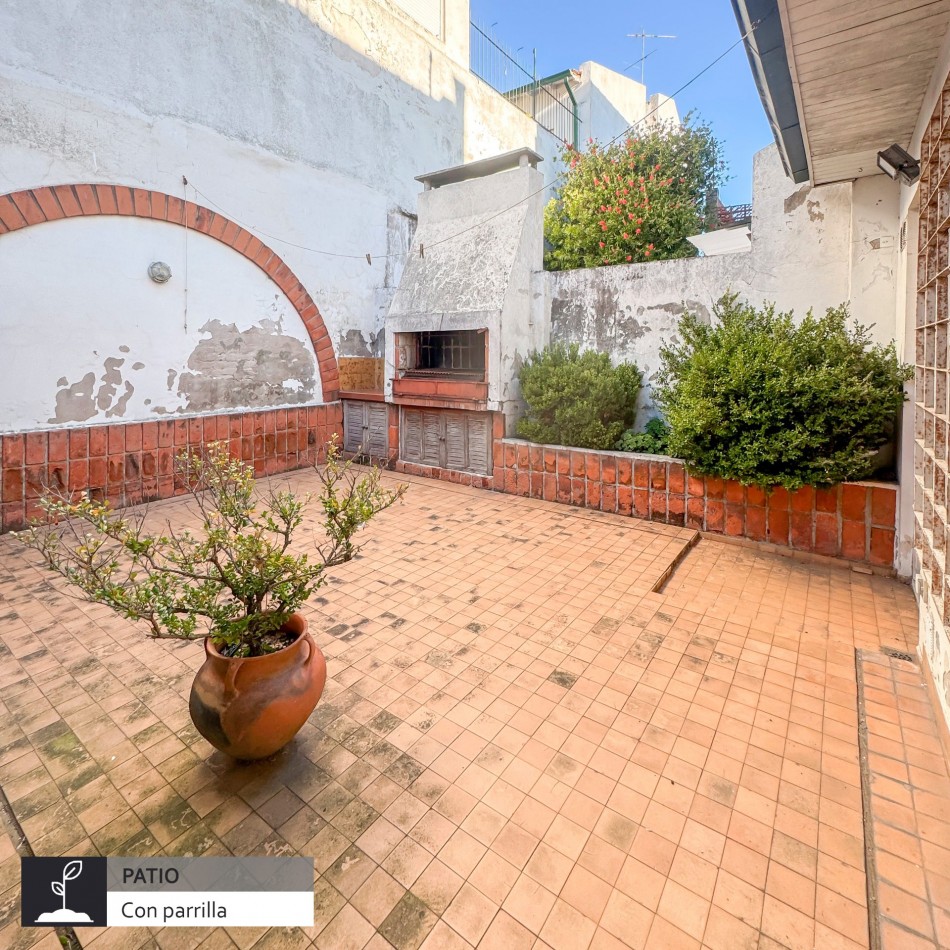 CASA EN VENTA 4 AMBIENTES CON PLAYROOM APTA CREDITO - BARRIO SAN JOSE