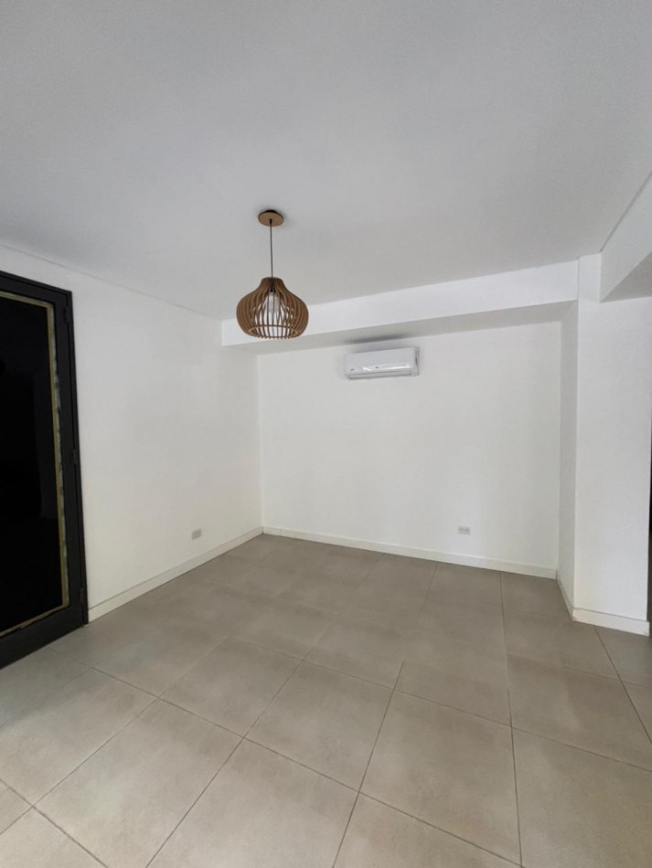 LOCAL COMERCIAL EN ALQUILER EN ZONA MACROCENTRO. MAR DEL PLATA