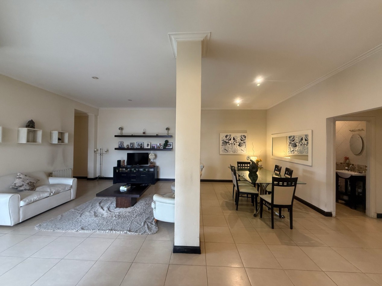 VENTA PISO COMPLETO 4 AMBIENTES APTO CREDITO - GRAN OPORTUNIDAD EN BARRIO LA PERLA 