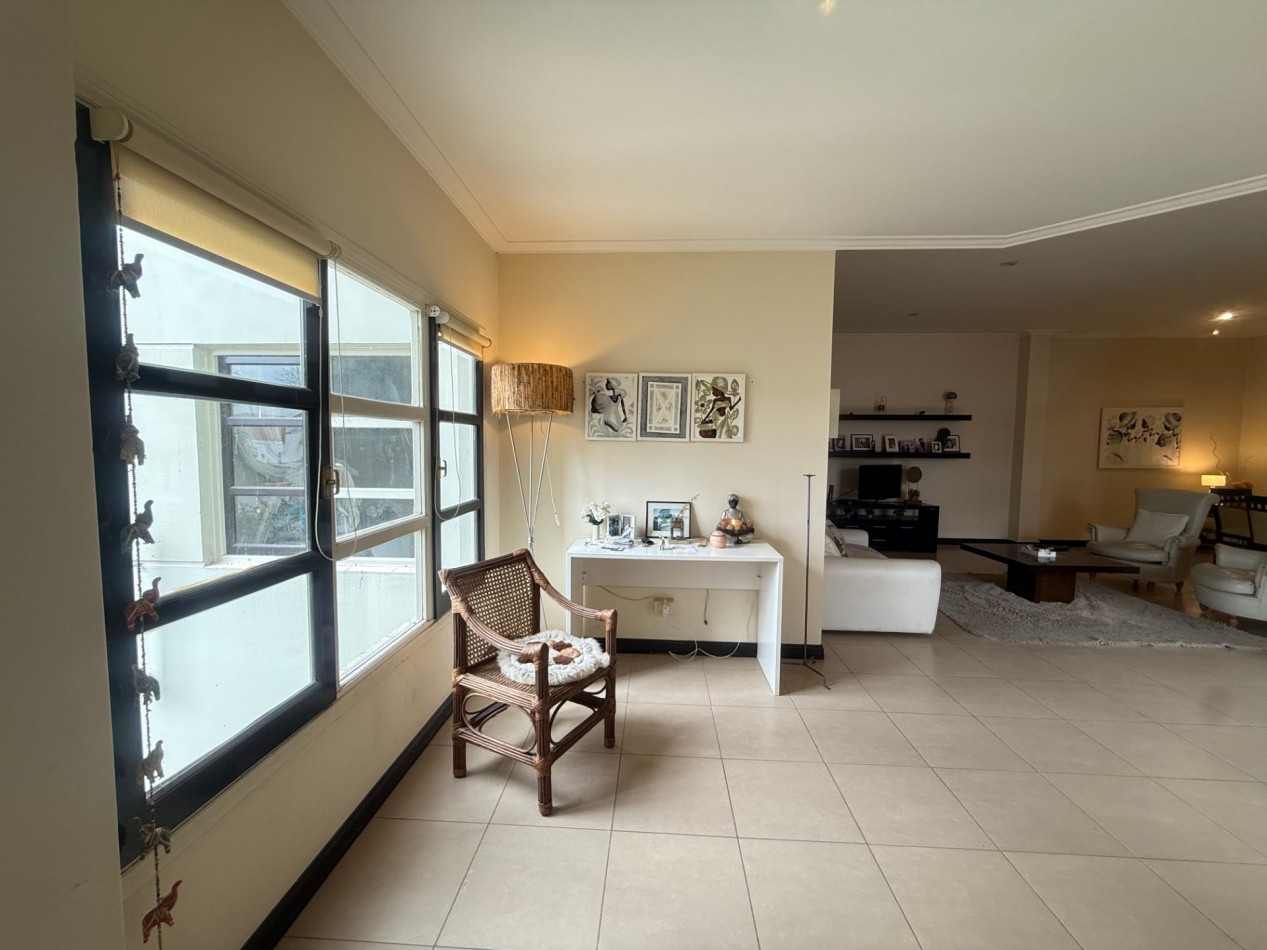 VENTA PISO COMPLETO 4 AMBIENTES APTO CREDITO - GRAN OPORTUNIDAD EN BARRIO LA PERLA 