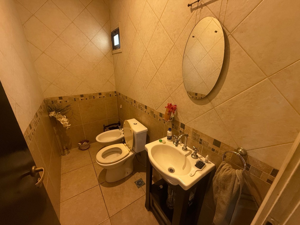 VENTA PISO COMPLETO 4 AMBIENTES APTO CREDITO - GRAN OPORTUNIDAD EN BARRIO LA PERLA 