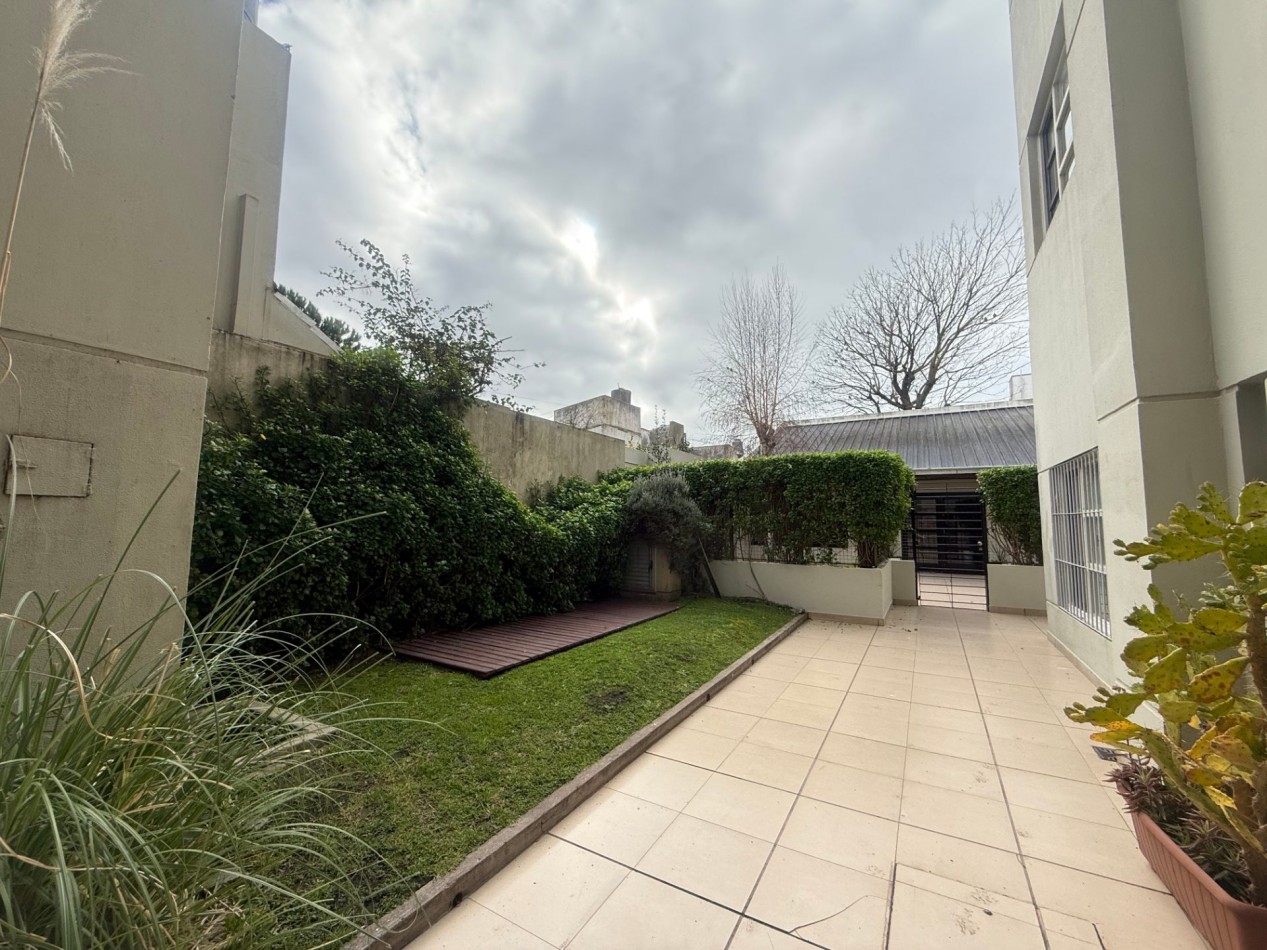VENTA PISO COMPLETO 4 AMBIENTES APTO CREDITO - GRAN OPORTUNIDAD EN BARRIO LA PERLA 