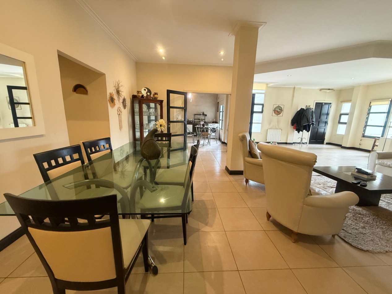 VENTA PISO COMPLETO 4 AMBIENTES APTO CREDITO - GRAN OPORTUNIDAD EN BARRIO LA PERLA 