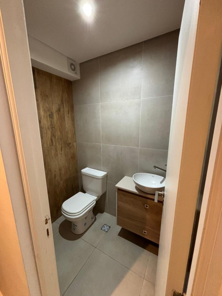 MODERNO LOCAL EN VENTA EN ZONA MACROCENTRO 