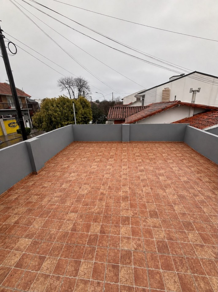DUPLEX EN VENTA 3 AMBIENTES CON GARAJE Y TERRAZA PRIVADA EN CHAUVIN