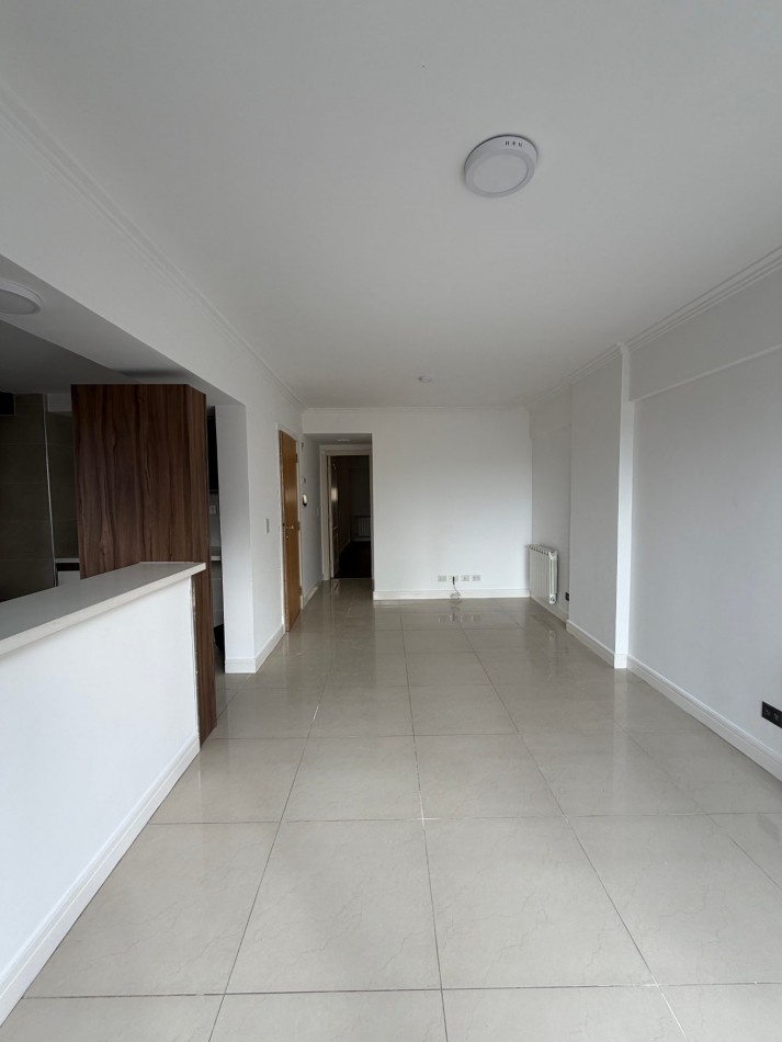 ALQUILER MODERNO SEMIPISO 2 AMBIENTES A MTS. DEL MAR ZONA LA PERLA