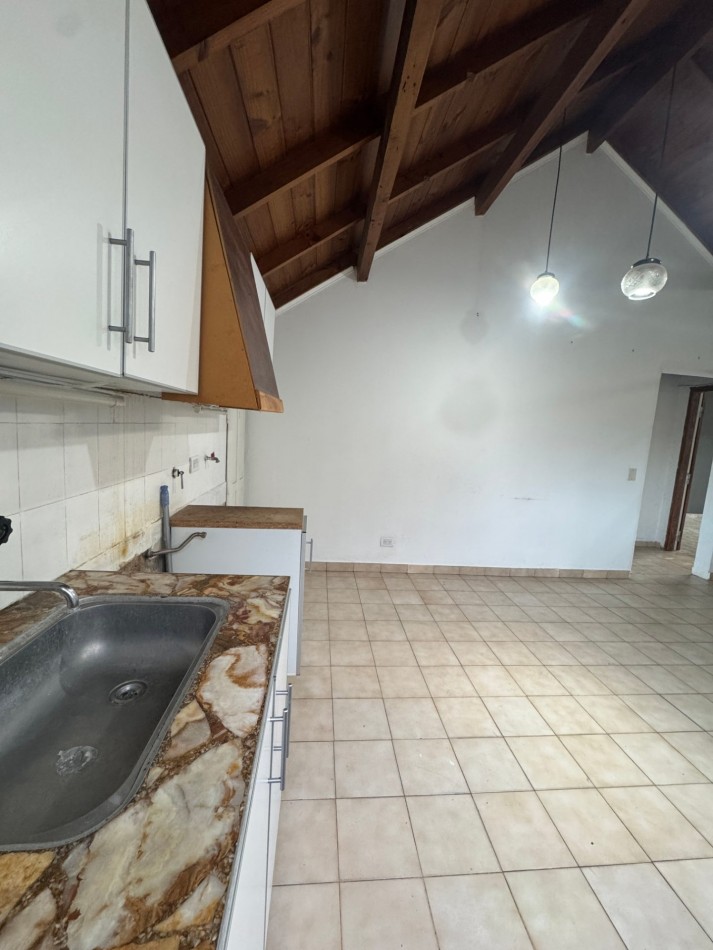 ALQUILER 24 MESES PH 3 AMBIENTES SIN EXPENSAS ZONA CONSTITUCION 