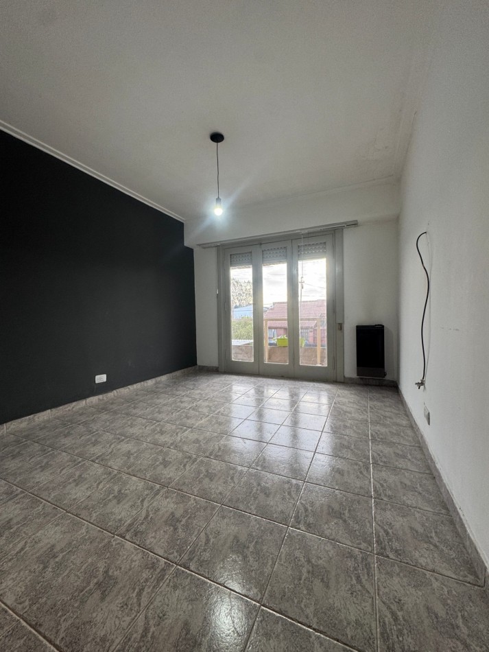 ALQUILER 24 MESES PH 3 AMBIENTES SIN EXPENSAS ZONA CONSTITUCION 