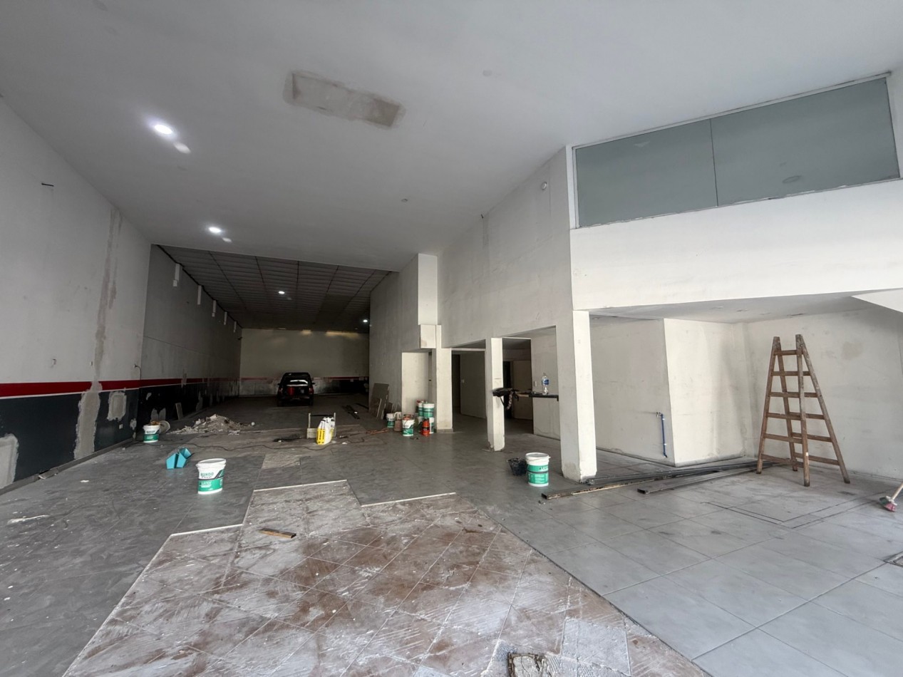 ALQUILER IMPORTANTE LOCAL COMERCIAL-GALPON SOBRE AV. JUAN B JUSTO