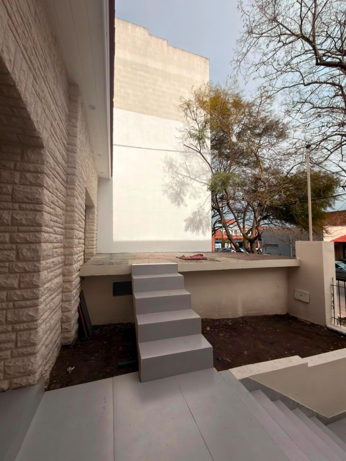 CHALET EN PH 3 AMBIENTES RECICLADO CON GARAJE, PATIO Y TERRAZA - CHAUVIN