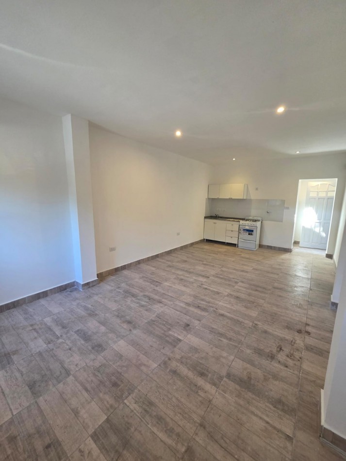 PH EN VENTA 2 AMBIENTES RECICLADO EN BARRIO SAN JOSE