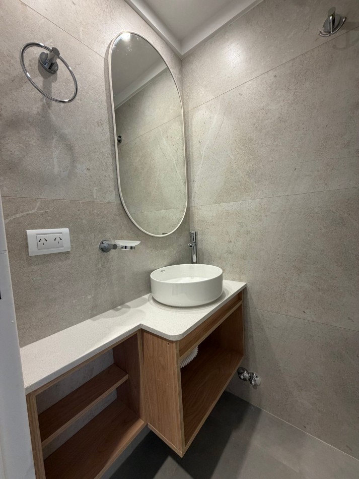 VENTA 4 AMBIENTES CON COCHERA Y VISTA AL MAR - ZONA TORREON