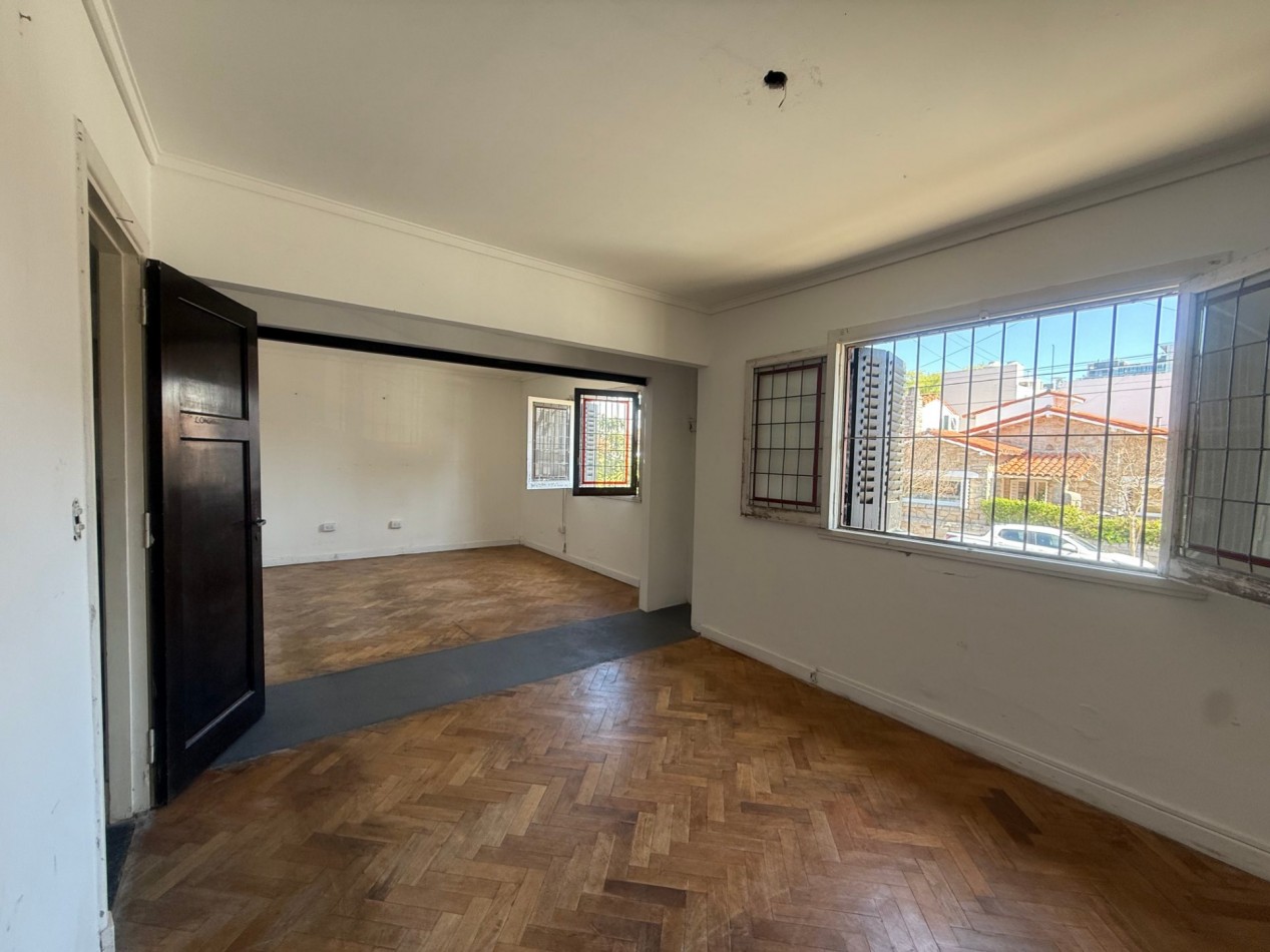 ALQUILER CLASICO CHALET EN ESQUINA USO COMERCIAL-PROFESIONAL ZONA GUEMES