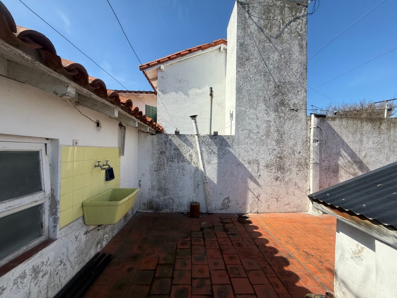 ALQUILER CLASICO CHALET EN ESQUINA USO COMERCIAL-PROFESIONAL ZONA GUEMES